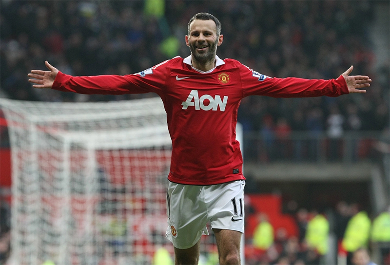 cau-thu-nao-ra-san-nhieu-nhat-o-giai-ngoai-hang-anh-ryan-giggs