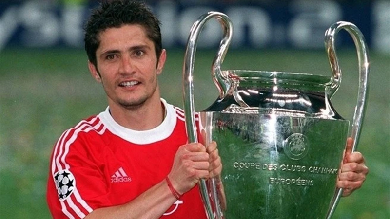 hau-ve-canh-trai-bixente-lizarazu