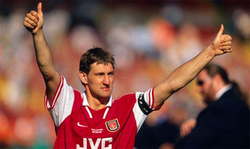 cau-thu-arsenal-tony-adams